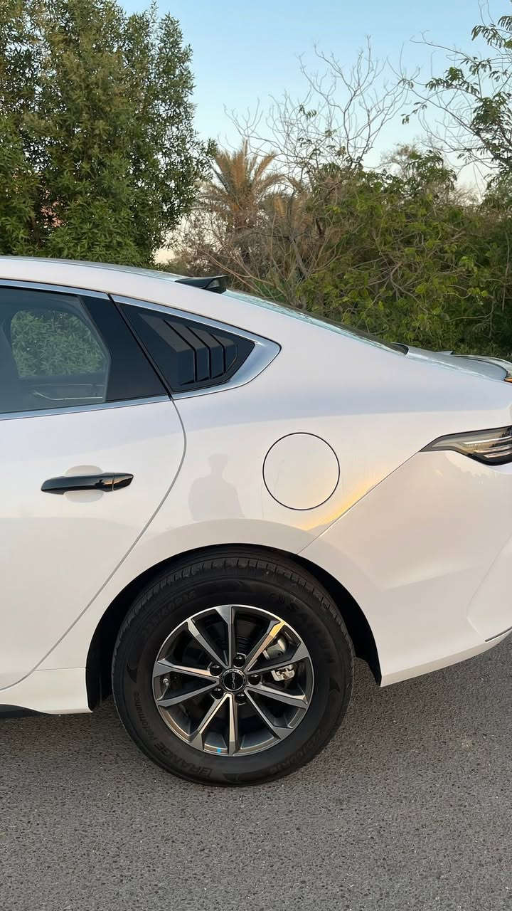 BYD  دستروير 
ماشيه 3 الاف كفاله عامه
بغداد - شعله - ***********
