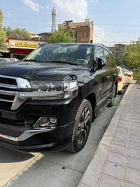 لاندكروزر GXR • ٢٠١٩ • ١٠٥٠٠٠ كم