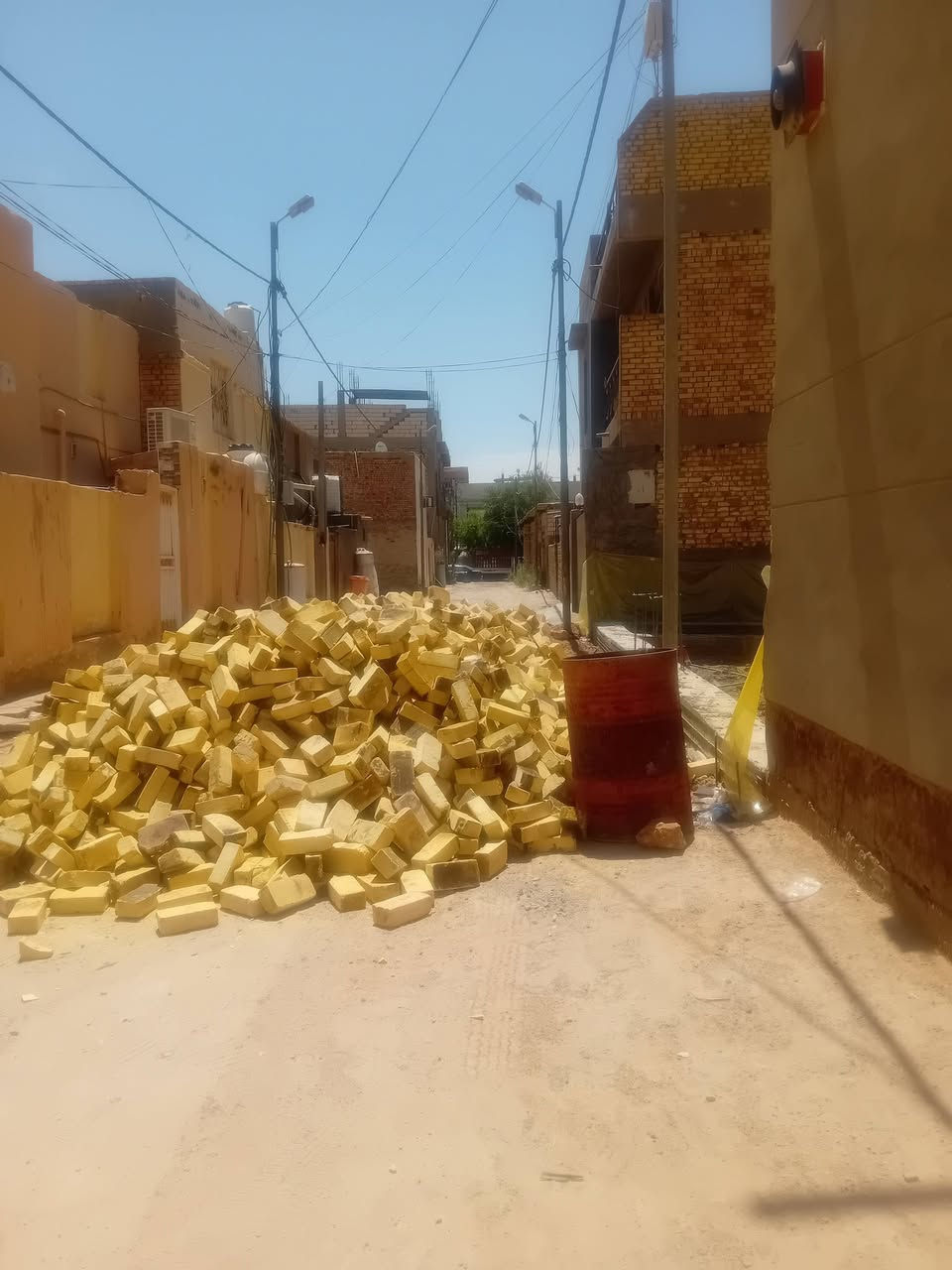 سلام عليكم عرصة بنص الولايه مقابيل ملعب الاتفاق اول فرع 
طابو صرف مساحتهه ٧٢ واجهه ٦ ونزال ١٢ الجمهوري سايدين مقابيل الملعب ضبط *********** السعر راسلني وتدلل

