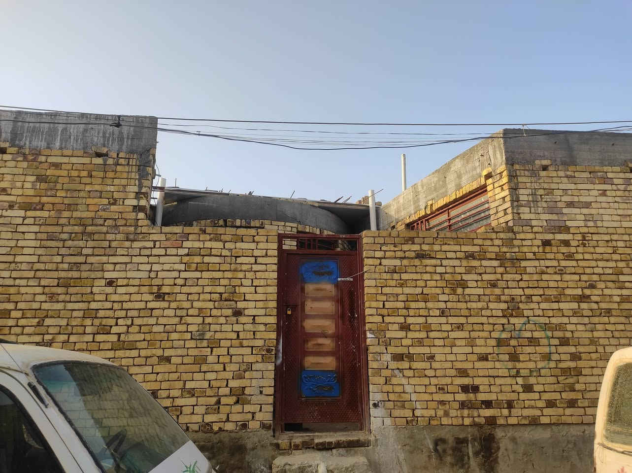 الدار للبيع في التفيج بلقرب من المدرسة الزرقاء 
بناء حديث ركن المساحة 153خدمات كاملة 
للأستفسار الاتصال بلرقم ***********
