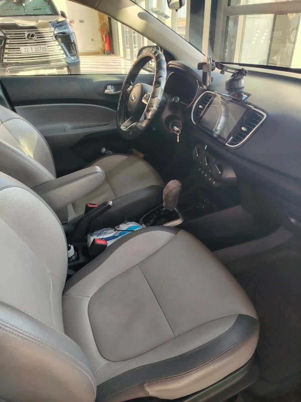 السلام عليكم كيا بيكاس 2020 رقم سليمانيه سياره باسمي كفاله عامه تحويل ثاني يوم سيارهر سعرها دفتر 20 وبيها مجال العنوان رمادي رقم الهاتف ***********
