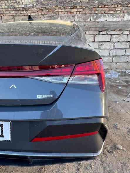 النترا هايبرد ٢٠٢٥ سياره جديده وارد امريكا السياره رقم بغداد ماشيه ٧ آلاف ميل للبيع بسعر ١٥٥ تبديل بنيد فقط للاتصال ***********
