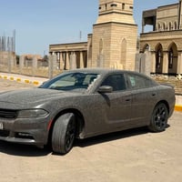 چارجر 2022  محرك 6V  3600 ضررها موضح بالصور چاملغ سكن مع باب بدون داخل...