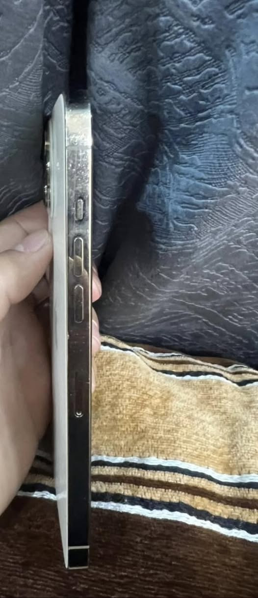 آيفون البيع12 برو ماكس
شرق وسط تك سيم كارت ذاكره 256 بطاريته 90 بلاديه سعره ٥٠٠ وبيه مجال التواصل ***********
