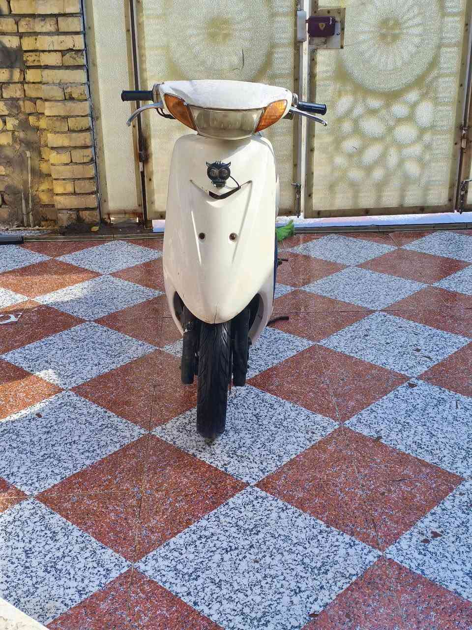 السلام عليكم  عصفوريات للبيع  الرصاصيه نوزل حديث نضيفه كلش ما مفتوحة كلشي شغال بيهة ول كابريتر  مفتوحة كلشي شغال بيهة العنوان العرضات السعر خاص  وحاذ رقم صاحب الدراجة ‏‪0771 990 5802‬‏
