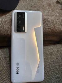 بوكو f5 برو • ٥١٢ • نضيف