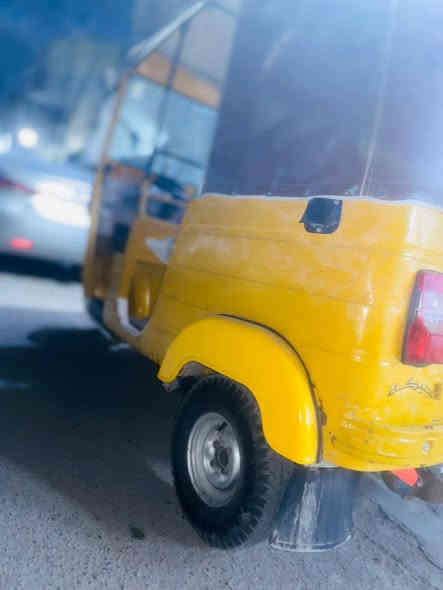 سلام عليكم 20  رقم سنوية مستعجل على البيع بيهة طخة بلغد بارد ترجع بلاد ورشة صبغ للصفحة شبر سعر خاص رقمي *********** ما متواجد فيس
