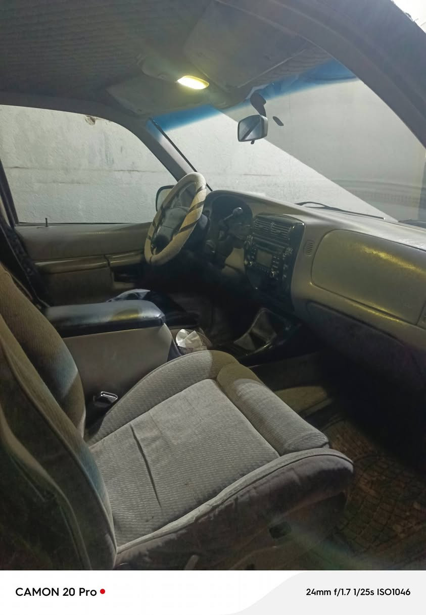 Ford explorer 1995
فورد اكسبلوررر موديل 1995 سنوية 2028 كابون بانزين موجود شرط لاصبغ ولاضربة الشرعي مايسوي وكالة فقط تحويل محرك شرط لاصرف ولانفخ فقط بي صوت بطل والكير بي البك عاطل السعر 45 الشراي يتصل
***********
***********
ملاحظة: تصليح الكير أو تبديله من ضمن السعر
