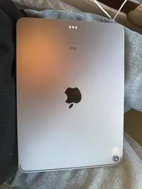 آيباد 11 برو • ٥١٢ • خط فطر بسيط