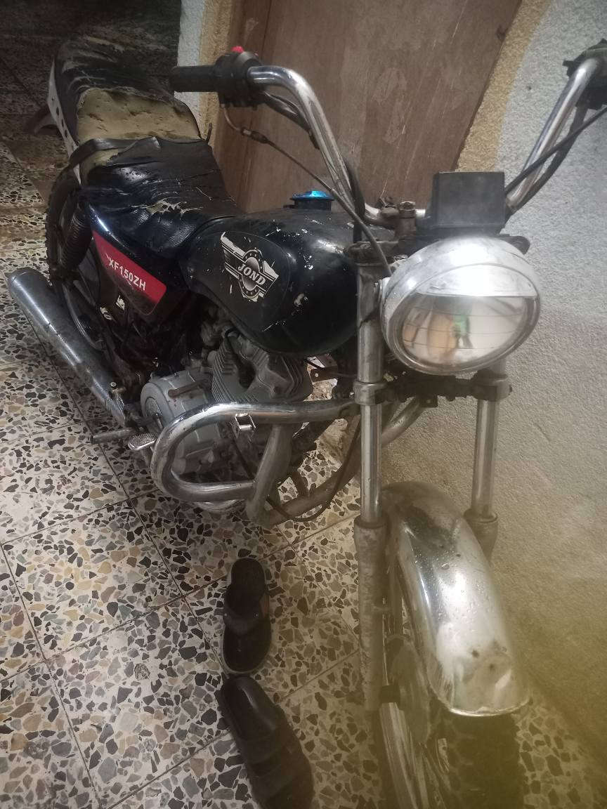 دراجه نوع جوندا اوراق وكيلها بشارع بغداد الدراجه عوزها تلحيضات بسيطه شغاله مكينه جديده بيها اي ستفسار الاتصال على الرقم او وتساب *********** عمارة, ميسان
