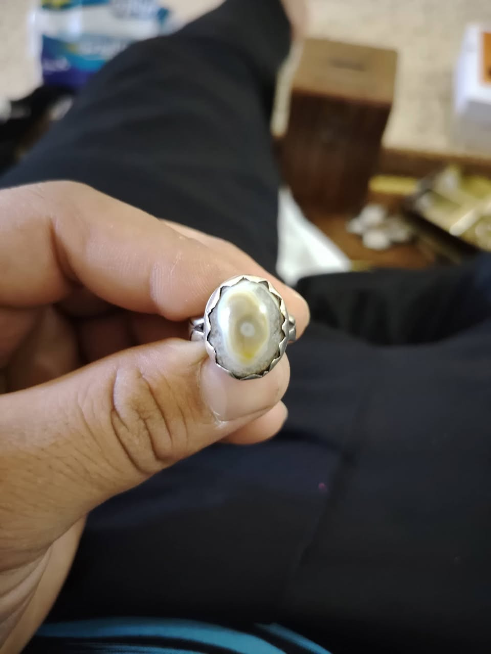 احجار للبيع كلمن وسعرة للاستفسار *********** موجود واتساب
