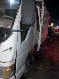 سيارة حمل • ٥ طن • ٢٠٠٢