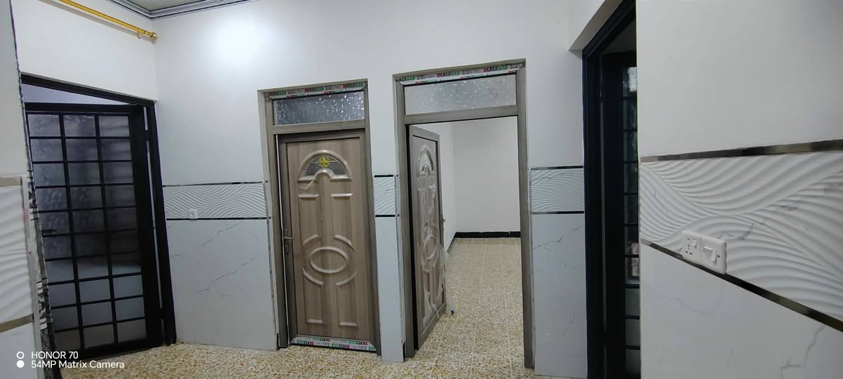 🏠 للبيع دار سكني - فرصة مميزة  

📍 الموقع:  
حي القوسيات - خربة عسكر  
خلف معمل غاز التوفيق 

📐 المساحة: 200 م²  

🏡 المواصفات:  
طابق واحد، بناء حديث 🔨  
2 غرفة نوم 🛌  
هول استقبال واسع  
مطبخ + مشتملات كاملة  
واجهة شرق 🌄  

✅ الخدمات:  
ماء 💦، كهرباء ⚡️، تبليط  

💡 مميزات الموقع:  
منطقة سكنية هادئة، خدمات متوفرة، وقريب على المعمل  

📞الاستفسار بل الأرقام 

***********
