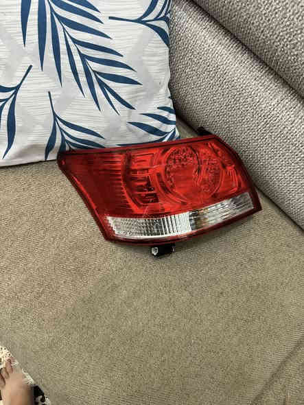 السلام عليكم بك لايت بي واي دي اصلي السعر 40 الف مال السايق ***********
