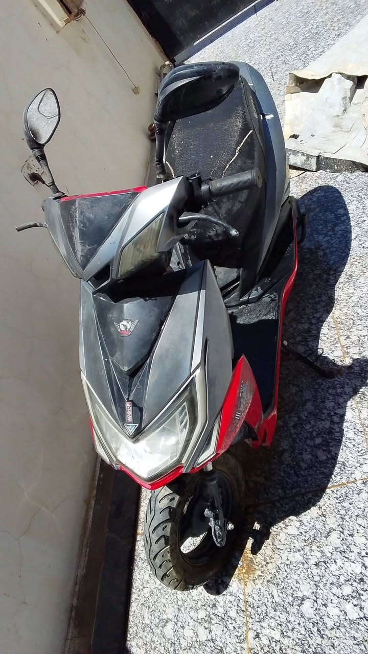دراجه شحن للبيع بطاريه خربانه ابيعلك كشر وكهربائيات
تواصل ***********

