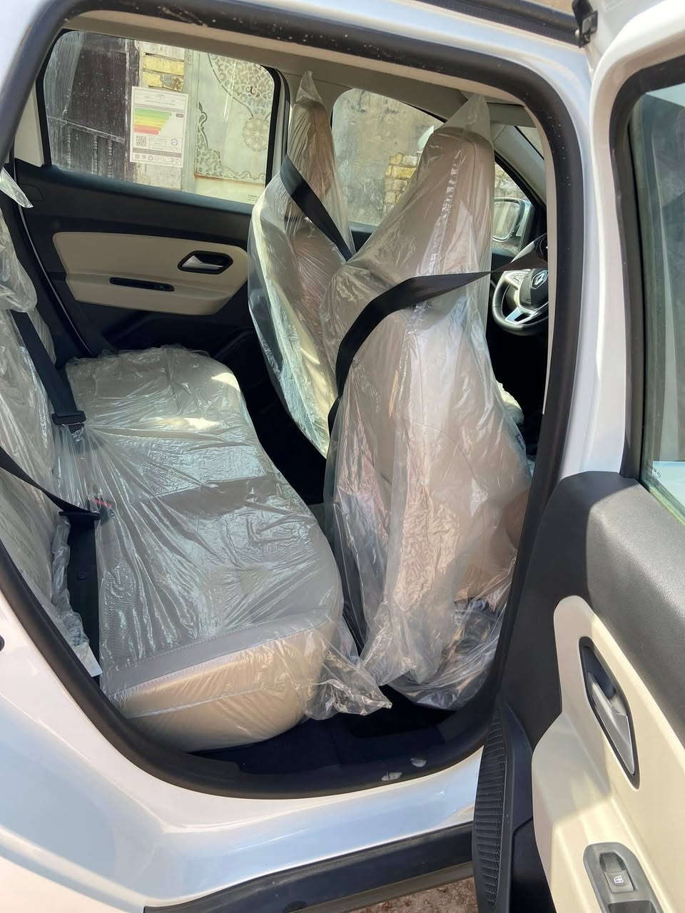 داستر 2025
السلام عليكم رينو داستر موديل 2025

زيرو السيارة استلام شركة حرة غير محجوزة مامرقمة 
بيها منفيست على ماترقم الرقم على المشتري هوه يرقم

للاستفسار ***********
