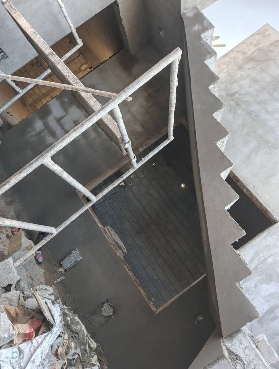 متفرغ خلفه جص واسمنت رقم ***********
