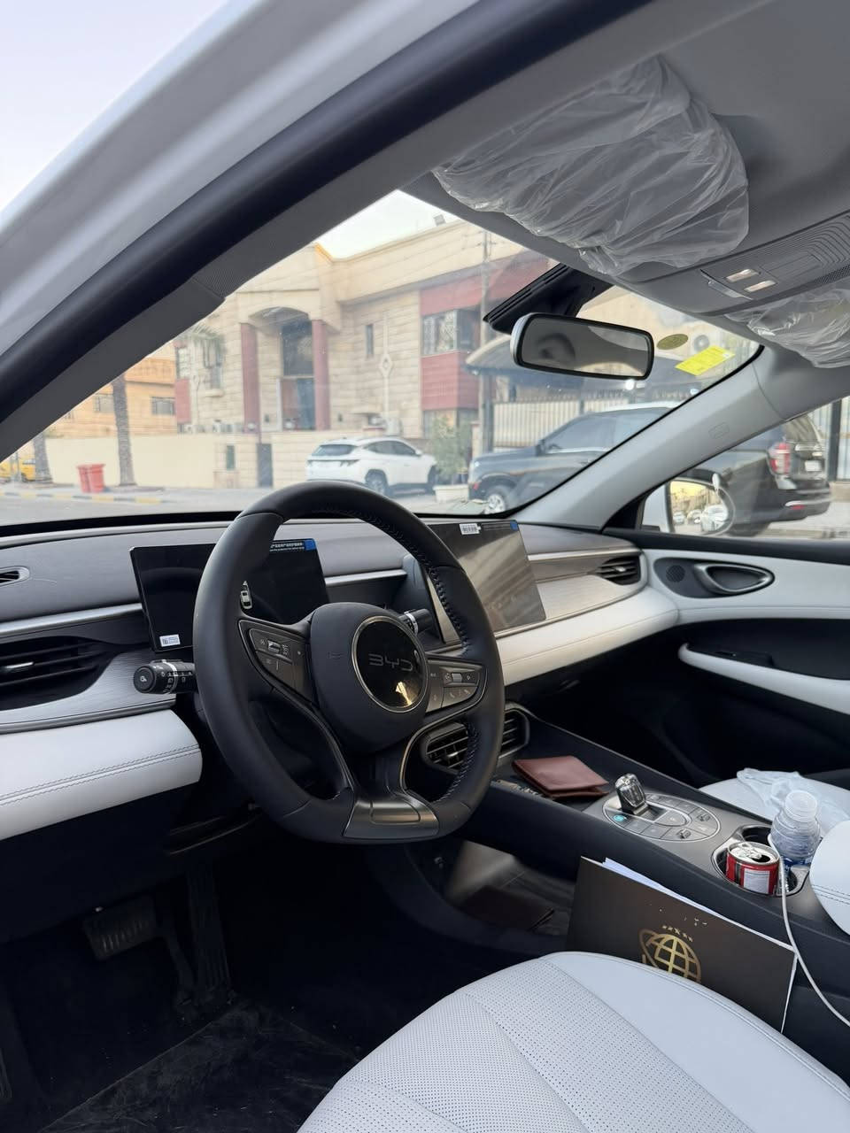 بي وادي  سيل فايف  2025    بلكن هايبرد  زيرو      

 
بلكن هايبرد  ثلاث انظمه هايبرد + بانزين  شحن ذاتي + شحن خارجي تمشيك2200  كيلو سعه خزان الوقود 65 لتر 

عداد  كليومتر /صفر زيرو  

ملاحظه شاحنه اصليه وكارت + فوم معالج اطار 

مكان سيارة سيديه 

🔵محرك يعمل لشحن البطاريه فقط  1500 هجين ثلاث انظمه شحن ذاتي + هايبرد + شحن خارجي 
🔵مقاعد جلد  ابيض     

🔵 

🔵بكلايت لد   خليه دخاني  
🔵بصمه +كارت 
🔵هاندر بريك بصمه اوتو هولد 
🔵كيجات شاشه  
🔵لايت ليد لايت اوتو  + لد صباحي  
🔵تبريد قطعتين 
🔵
🔵
***********
