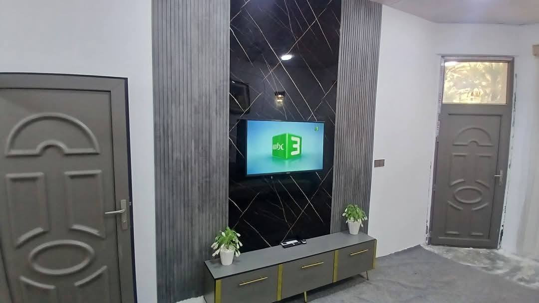 دار للبيع او مراوس بقطعه باب الدرب  100م طابو زراعي سند 25  بعقوبه شارع الساده الرئيسي مقابل منفذ الهودج وسواق حجي هادي للستفسار ***********
السعر 40
