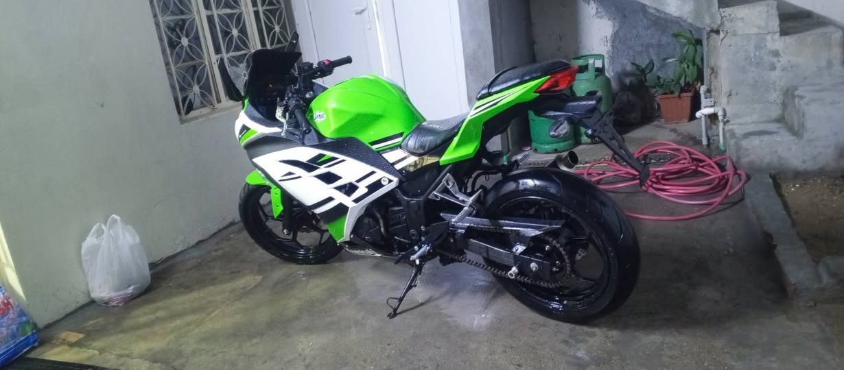 Kawasaki ninja 3000cc yabany 
مۆدێل 2014 
مە زبوت کارە بایی فول مە زبوت 
مە کینە کە بس مە زبوت 
زۆر بە قوە ت 
مکان شوین-سلیمانی 
سعر-21$
***********
