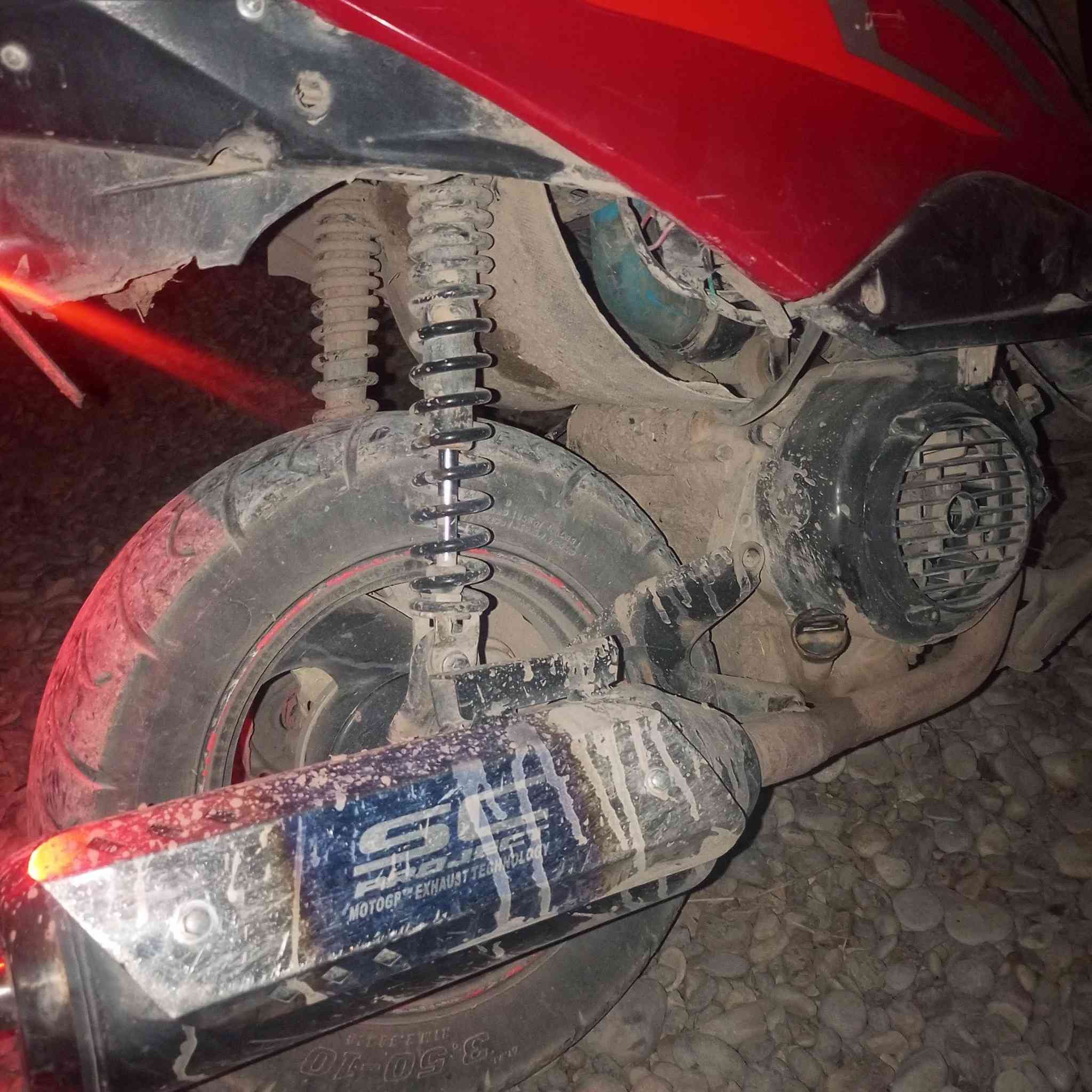 السلام عليكم دراجه للبيع نظيفه محرك نظيف سعر 200 وبيها مجال مكان خانقين‏*********** اذا اكو مراوس بايراني اراوس
