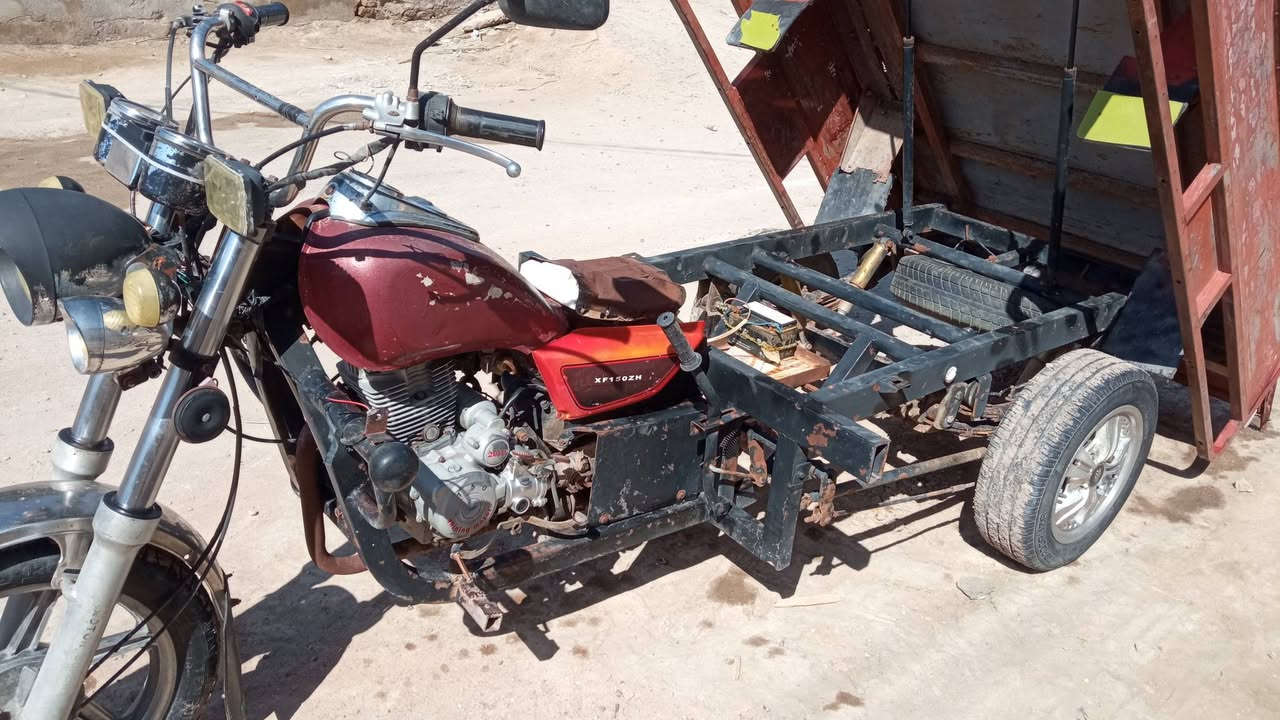 السلام عليكم ستوته للبيع موديل 2010رقم اسود الستوته كهربائياتها كلها شغاله السعر مليون او150او بيها مجال مكانها النجف ناحية القادسيه رقم الجهاز  ***********
