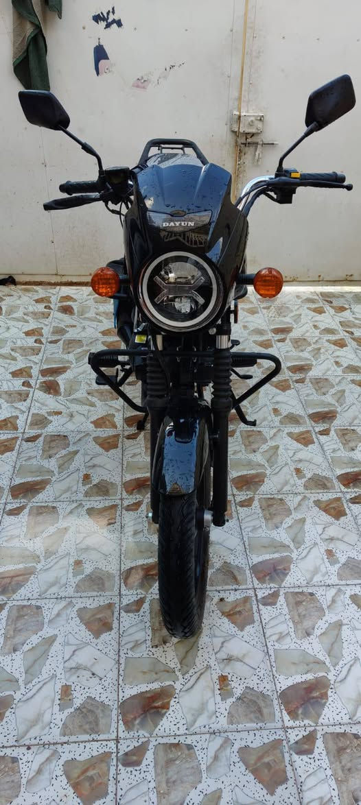 السلام عليكم دايون 25 دراجه زيرو زيرو زيرو صارله 8ايام  مكاني الخالص السعر 1400وبيها مجال الشراي يتصل***********اوراق سكنر
