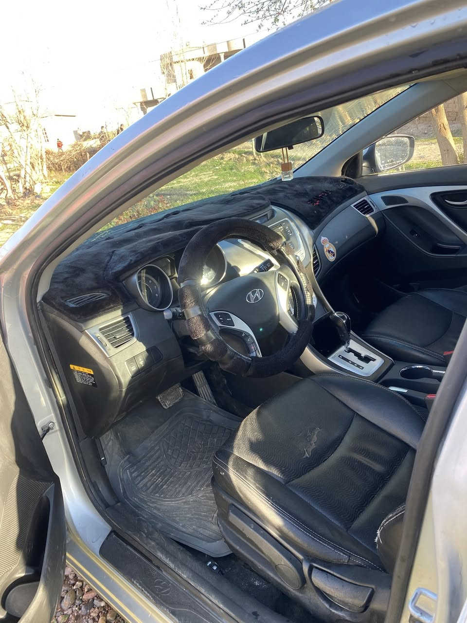 مضلع موديل ١١ (كص)
محرك GDi
جديدة حيل محرك تايرات صدر بشرط
ماشية ١٧١ الف فقط
سبير مو نازل 
تبريد ثلج
تدفئة نار 
السعر ٤٥ وبيها مجال قليل جداً 
***********
