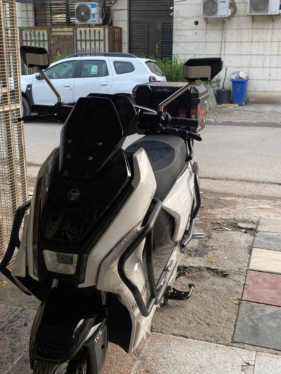 السلام عليكم دراجه بينبو فول مواصفات مدرع ملف 3500 6 بطاريات دراجه فول مواصفات بيها نضام تدفئه تدفئه اليدات دراجه فول لفول مستخدمه شهرين دراجه كارتون بيها نضام السبورت دراجه 5 نمر فول لفول سرعه 100 حقيقي مكاني بغداد حي الجامعه السعر 1050 وبيها مجال بسيط *********** لتخدمه دراجه نضيفه كلش
