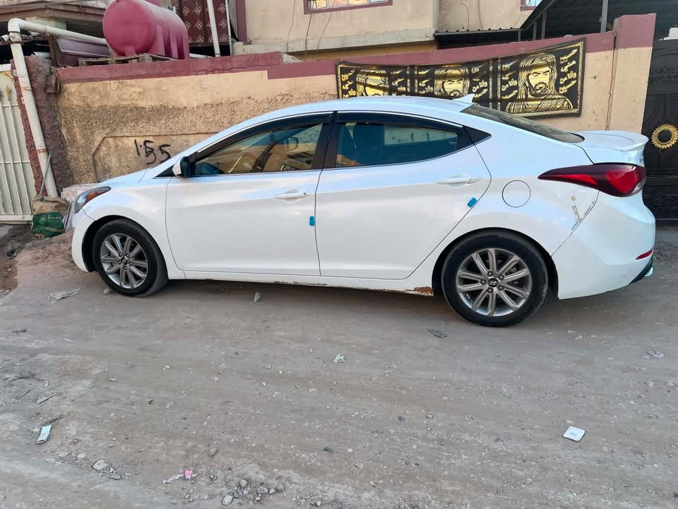 سلام عليكم للبيع النترا 2015 رقم بابل بسمي فول مواصفات وارد أمريكي ضررها موضحه ب الصور وبيها كم قطعة صبغ جمالية سيارة جدية مال بيت مكينة كير جديدة حدادية جديدة تبريد ثلج جديد السيارة مسويلها إدامة كاملة تخم تاير المكان بابل حلة 
السعر 92 وبيها مجال 
للأستفسار خاص أو اتصال على الرقم ***********
