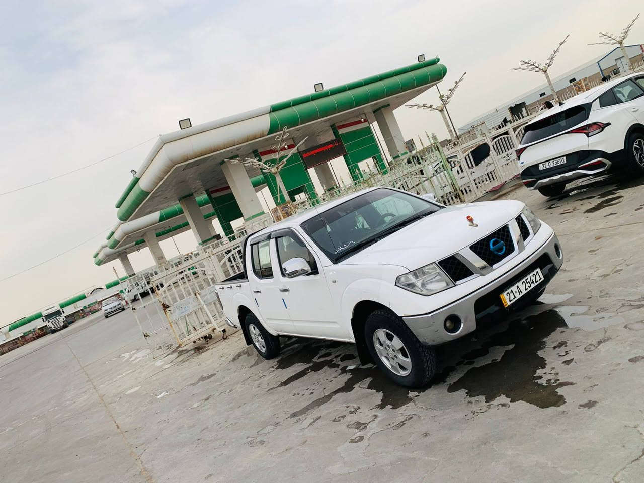 سلام عليكم ورحمه الله
نيفاره 2009 مكفوله كفاله عامه   سونار موجود بلخاص 
كير عادي  كير مكينه حداديه تخم تاير تبريد ثلج صدر أمامي خلفي كله جديد شركه  رقم سليمانيه جديد ب أسمي تحويل ثاني يوم .سياره جديده ب معنى الكلمه ...

السعر 84 وبيها مجال بسيط 

مكاني واسط صويره
***********
