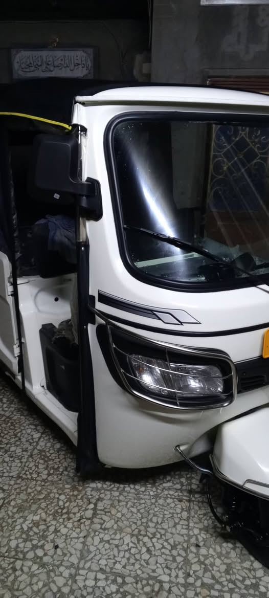 تكتك للبيع تفي س زيرو صار شهر من نزلتهه مكفوله كفاله عامه من كلشي مكاني الامين  الثانيه الشراي يخبر ويدلل ***********
