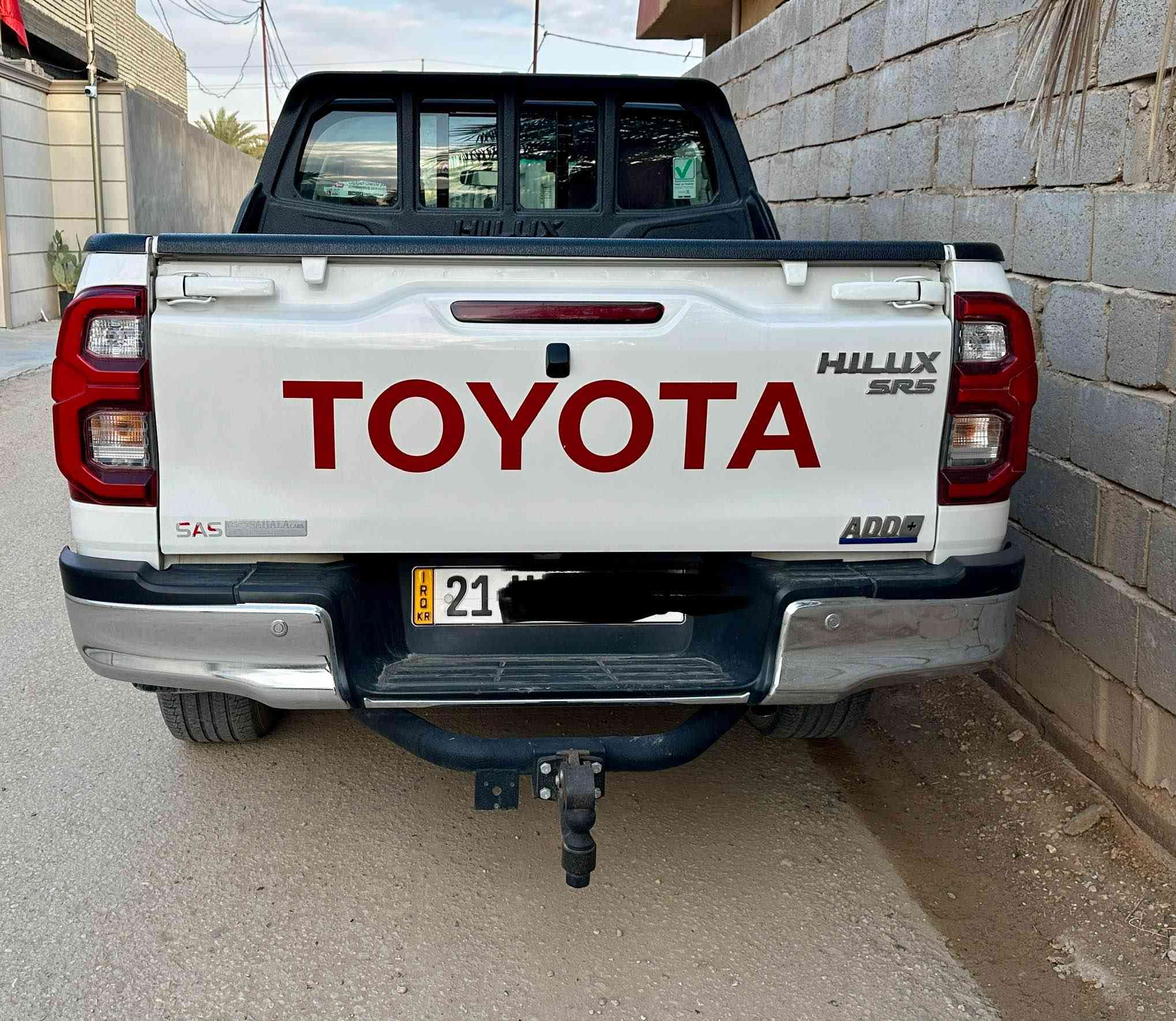 السلام عليكم 
اخوان عارض بيكم  هايلوكس لون ابيض للبيع شركه ساز موديل 2022 فور ويل 4 سلندر فول مواصفات رقم سليمانيه الإنكليزي سياره جديده ماشيه 130 حقيقي  
سعر 335 وبيه مجال بسيط 
مكفوله من صبغ وضربه وشخط  مكان سياره كربلاء المقدسه الاستفسار على الرقم *********** كربلاء, العراق
