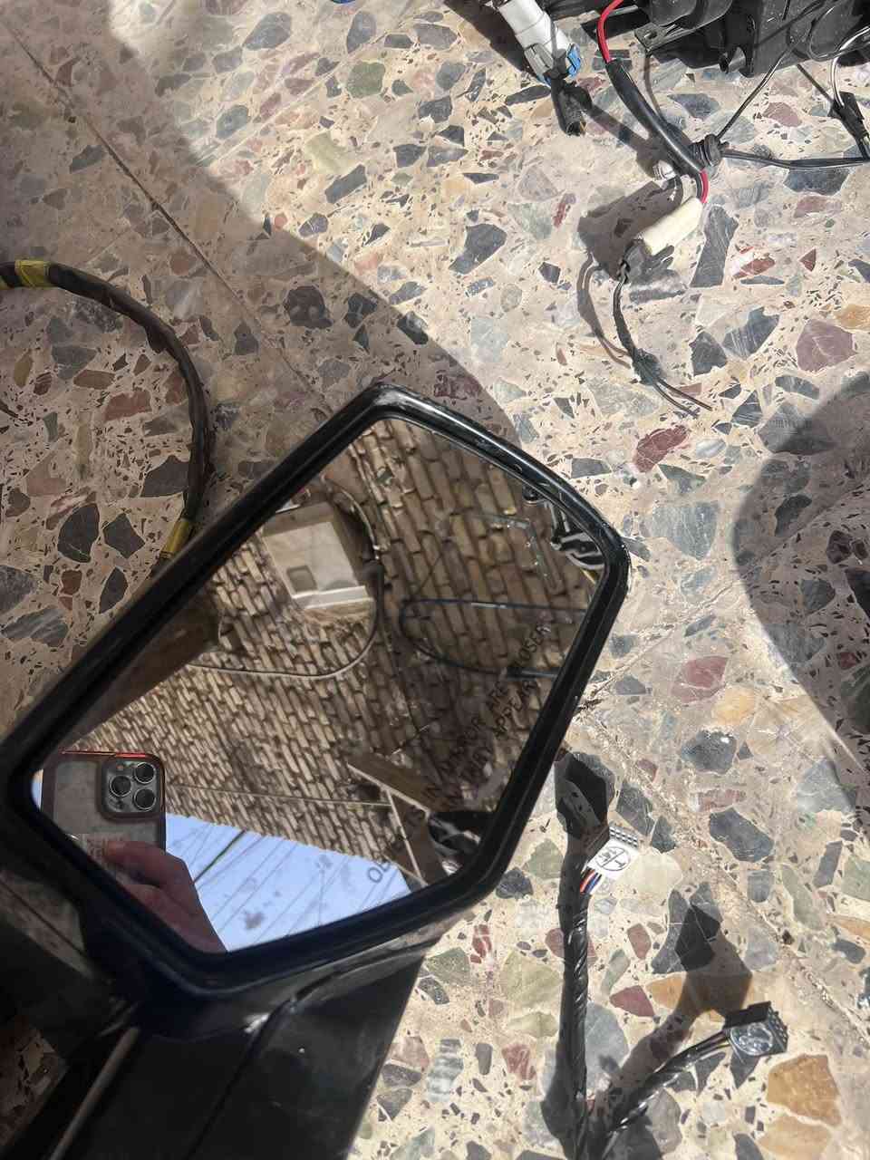 سلام عليكم مرايه تاهو اصلي تفصلخ رادار وشاوه تك يمنه عنوان بغداد أكو توصيل جميع المحافظات 
***********
