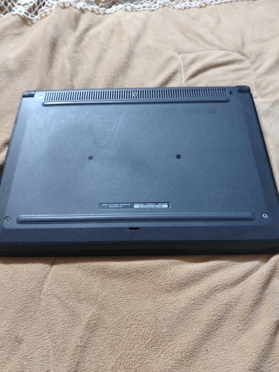 لابتوب ديل نظيفه الحجم ١٢ للبيع السعر ٧٠ وبيه مجال للشراي الشراي يتصل على     *********** العنوان النجف حي الوفاء
