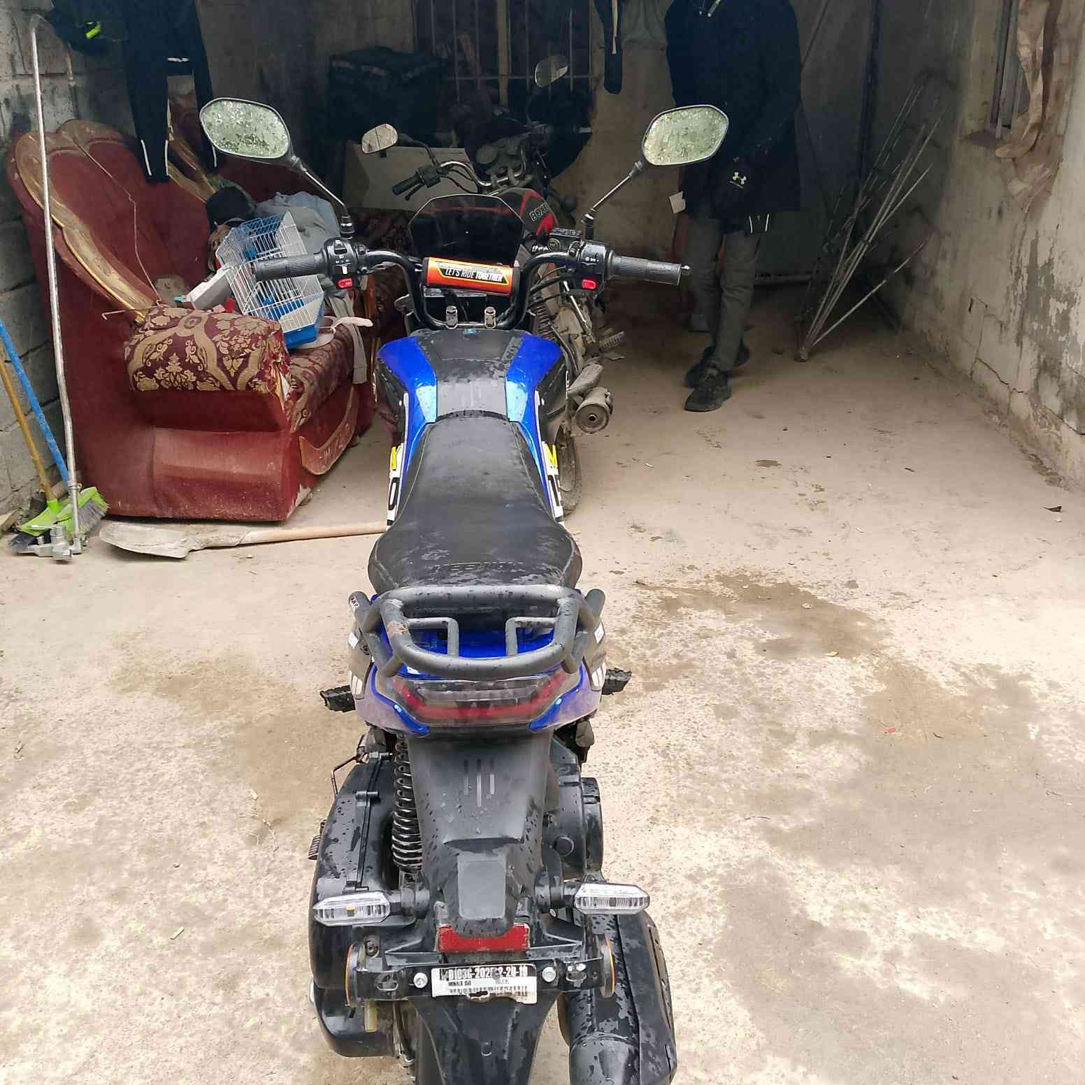 دراجة منكس رقم اوسنوية محرك 150سيسي دراجة اقتصادية 32كيلو تصرف لتر بانزين دراجة قوية صالة 3اشهر من نازلة من شركة سبب البيع معتاز افلوس ***********
