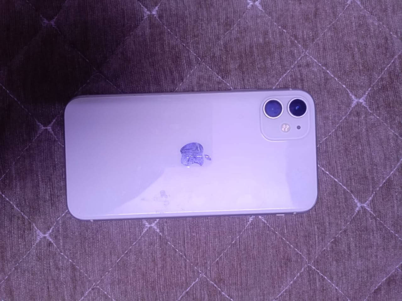 جهاز آيفون ١١ عادي ما مبدل ولا مفتوح البطاريه ٦٧ بس ما تصرف رايده ب٢٧٥ بغداد المشتل ***********
