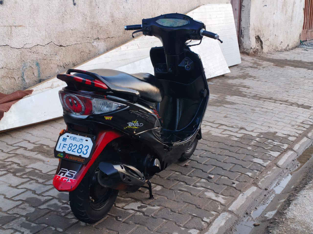 سلام عليكم دراجه كامكو جي فور لبيع بلاديه دراجه كهربائيّ كله جديده وشغاله نكره سلف هورن شغل تشبول شغال كيج سرعه كيج بانزين كيج رون كله شغله توير جدد دبلت جدد شاير بريك كدام وره قفل ستيرن تراجه على وضع الوكيل كله شغله مكاني نجف بل جرويه يم نفوس رضويه جديده على شارع سعره 450 الف بيه مجال لشراي رقمي *********** متواجد على الوتسال فقط سعره، 450 بيه مجال
