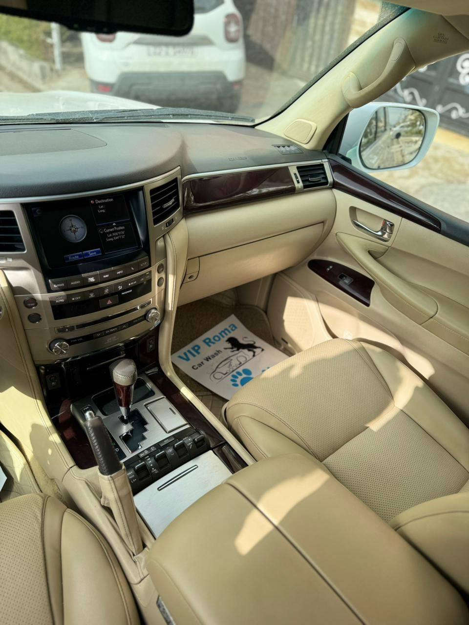 سلام‌علیکم ورحمةالله
لکزس 2015
فول‌مواسفات 1/1 رقم‌اربیل
سعر 435ورقە
مکان اربیل
***********
