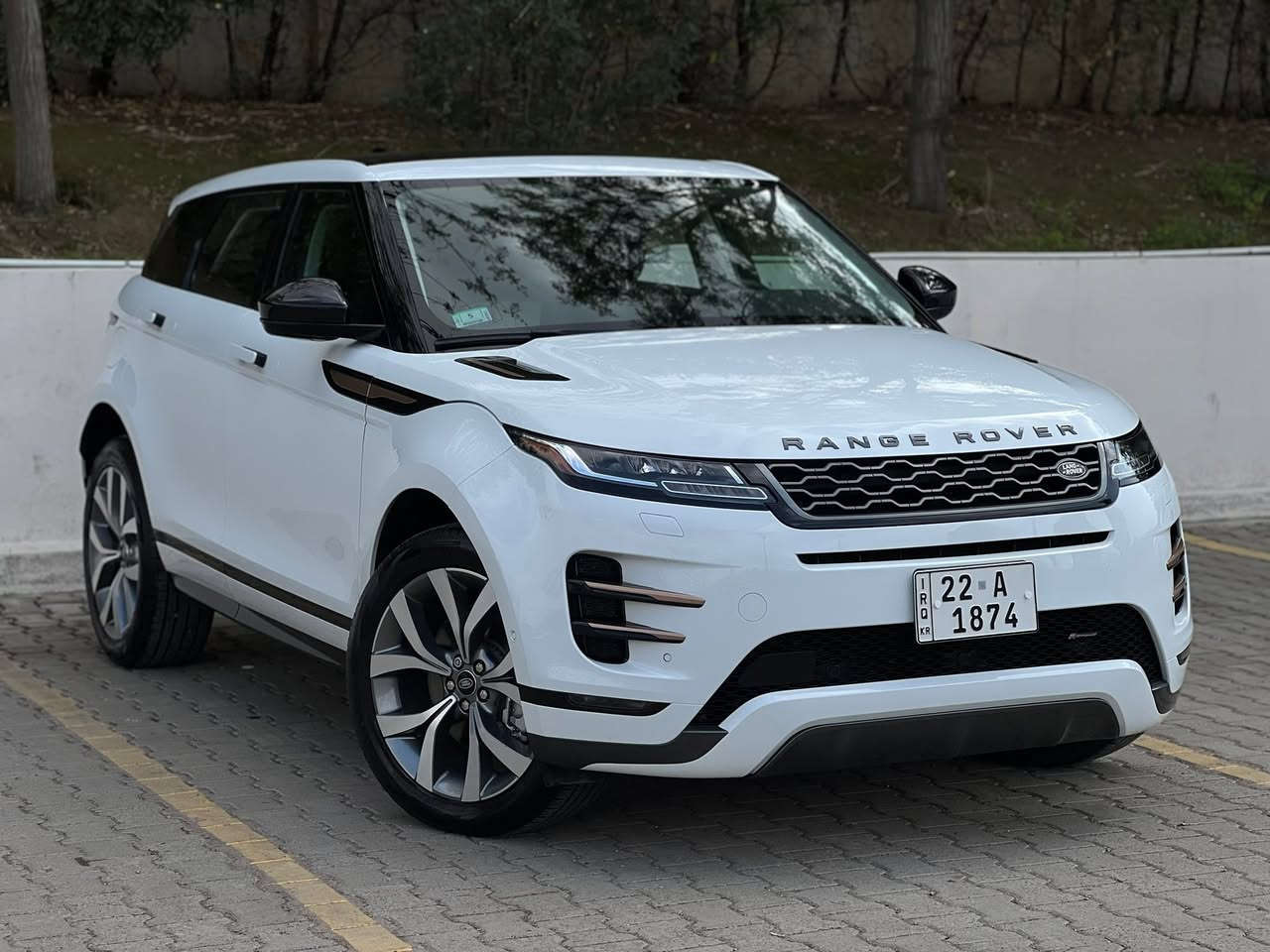 Range Rover EVOQUE P250 R.DYNAMIC
موديل ٢٠٢٣ مواصفات امريكي 
فول مواصفات ئار دايناميك

ماشي ١٣٠٠٠مايل
مكانين بالبونيد PDR ارباك كلة سليمة دواخل مابيهة مكفول من صبغ دعامي امامي حتى دعامي خلفي بشرط
فحص 

مكان سيارة اربيل 

***********
***********
