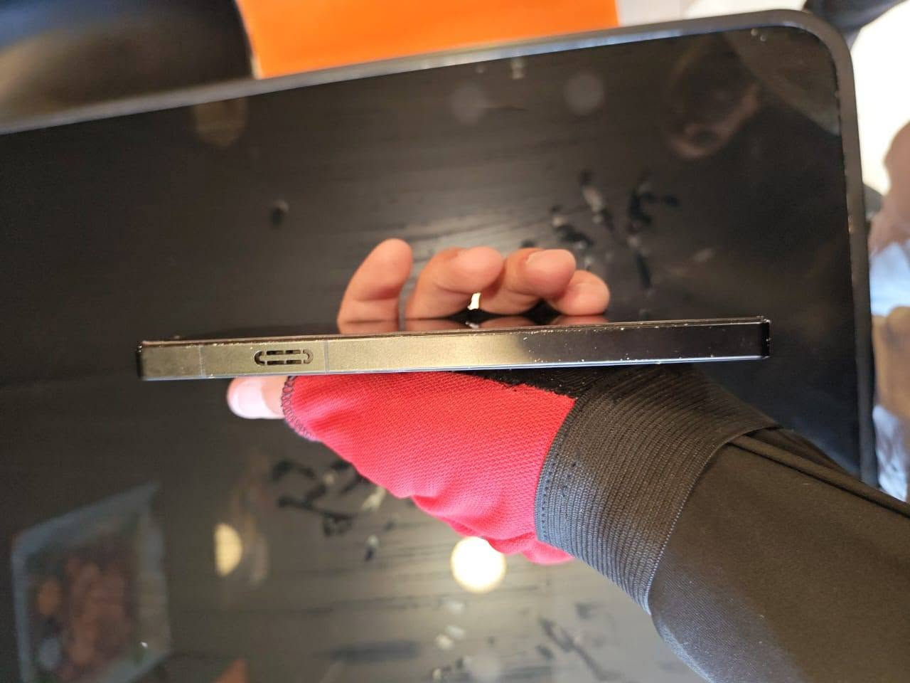 عليكم red Magic 10s proللبيع جهاز نضيف بي بس شخوط بصيطه مال كفر بشاصي  هم نقاط صغار ممبينات مكان جهاز بغداد زيونه سعر775 رقم للتواصل***********
