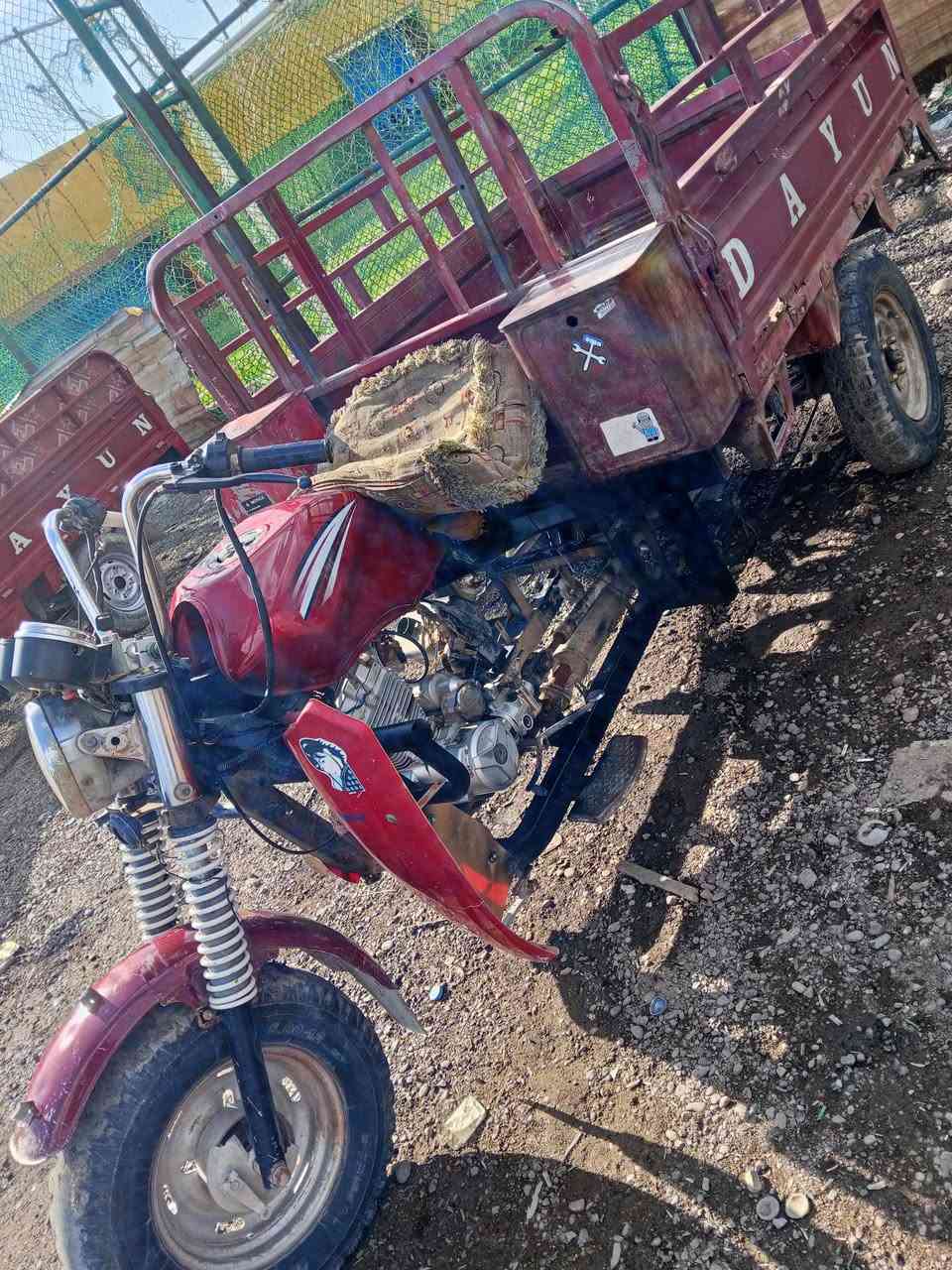 سلام عليكم ستوته دايوان للبيع موديل 2014 محرك 2019 ستوته كامله عوزهة باتري نكره هندر بدون اوراق اتكفل حلال وحرام ستوته خير من الله مال كسبه مثل ما واضحه بلصور المكان بغداد الشعله بلدوانم السعر علا التصال ***********
