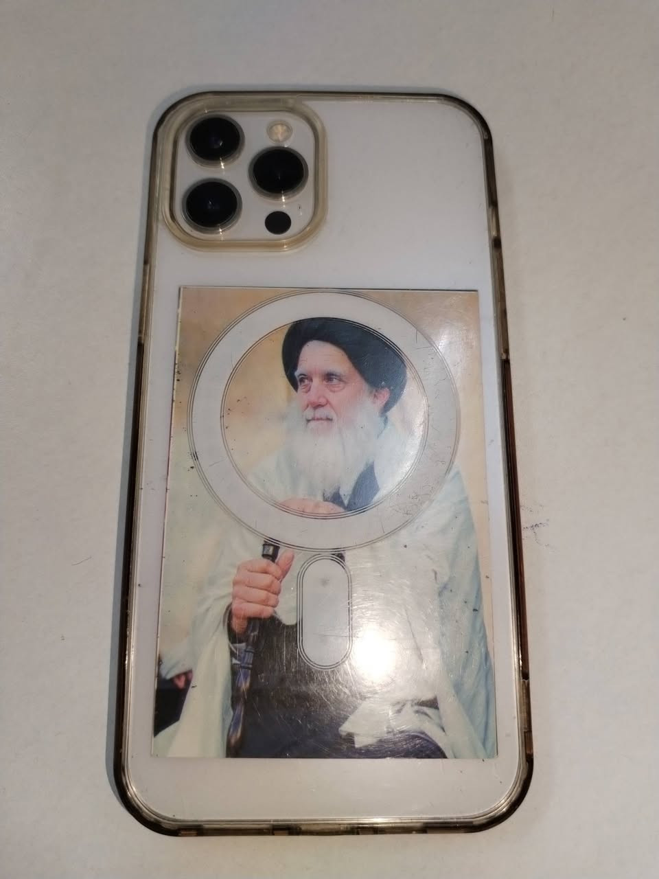 12 برو ماكس ذاكره 256 جهاز نضيف بطارية 80 اصل مبدل شاشه اصلي وبل شاشه نقطه زركه صفيره جداً وما مثره ع شاشه أبداً 
السعر 300قفل 
***********

