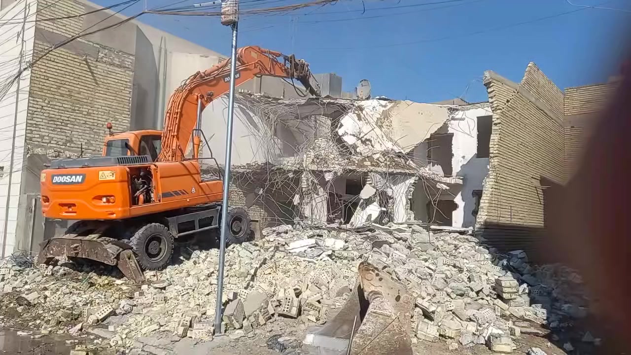 تفليش هدم البيوت رفع الأنقاض في بغداد *********** حدل الأرض ترميم المنازل اتصل على الرقم أو واتساب
