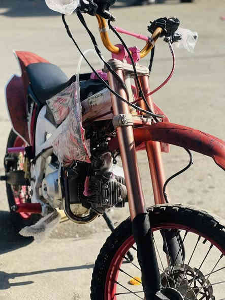 مكلف بل نشر قفاز حجم زغير توماتيك سلف يمشي ٦٠ نضافه ١٠٠/١٠٠ السعر ٣٠٠ المكان گوير اتصل عل رقم ***********
