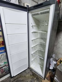 مجمدة عمودية • تبريد وتجميد • بغداد