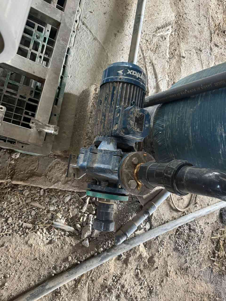 سلام عليكم اعاده نشر بسبب الوعود الكاذبه محطه ماء 4متر شغاله كامل نكره تجي تفحص وتاخذ +مبرين عدد 4 جديد جديد بل كارتون + ماطور عامودي 10 حصان دنماركي بشرط المنبرين  املاح 6 تفحص وتاخذ السعر 55$ وبيها مجال الاستفسار ***********وتساب خاص فيس بك ممتواجد
