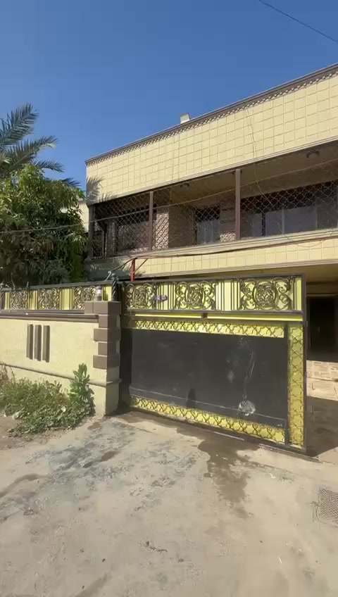 دار للايجار مساحته 300م
يرهم سكن عوائل يرهم شركه مخزن معهد روضه حضانه 

مجمع تجاري مجمع سنان كلشي يرهم 

تلاث مداخل بي حديقه وكراج 

6غرف نوم بي  

موقع شارع ابو طيارة ورا مطعم بيت جكن

للاستفسار واتساب ***********
