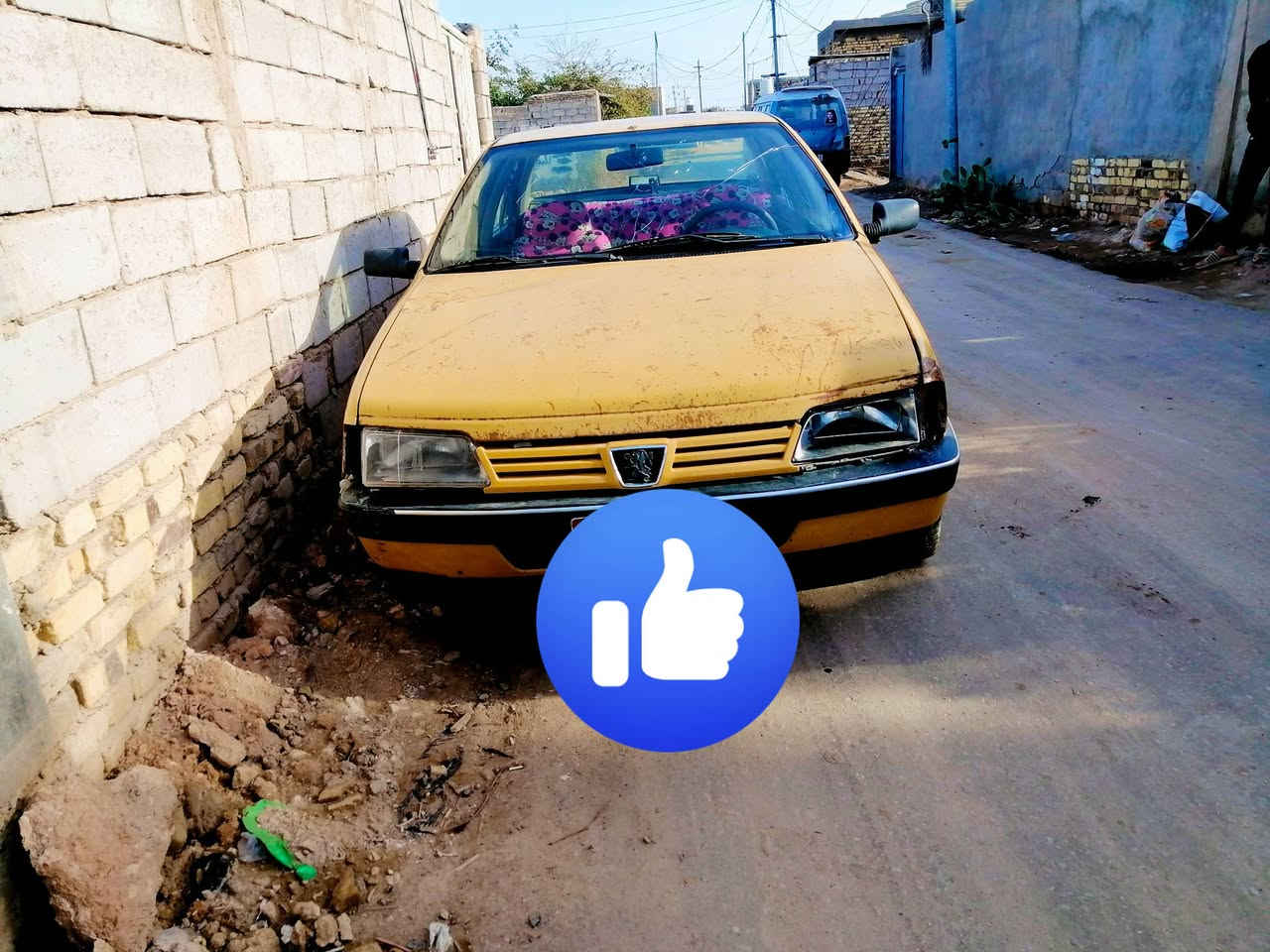 بيجو روى للبيع سياره جاهزه نضيفه نقص بس لايتات اماميه كهربائيات كلهشغاله حداديه كير مكينه   سياره شغل وطلع سنويه ضايعه ساحبله واجه  سعر 9 ورقات ***********
