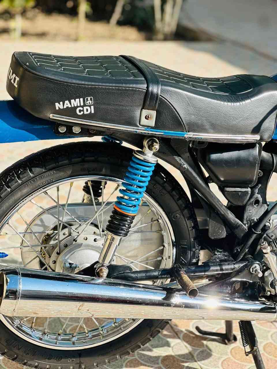 السلام عليكم 
تعميره نامه حربي 25 
الشاصي ارشا 22 اوراق اصولي 
هاي نضافه الدراجه كدام عينك 
رقمي ***********
